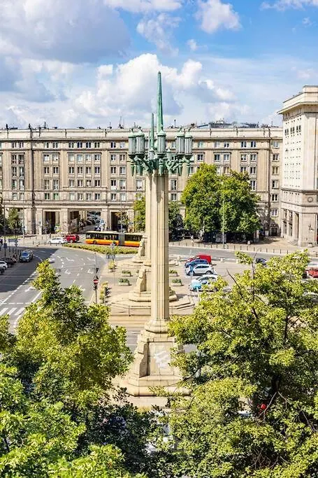 Plac Konstytucji 4, Centrum Warszawa