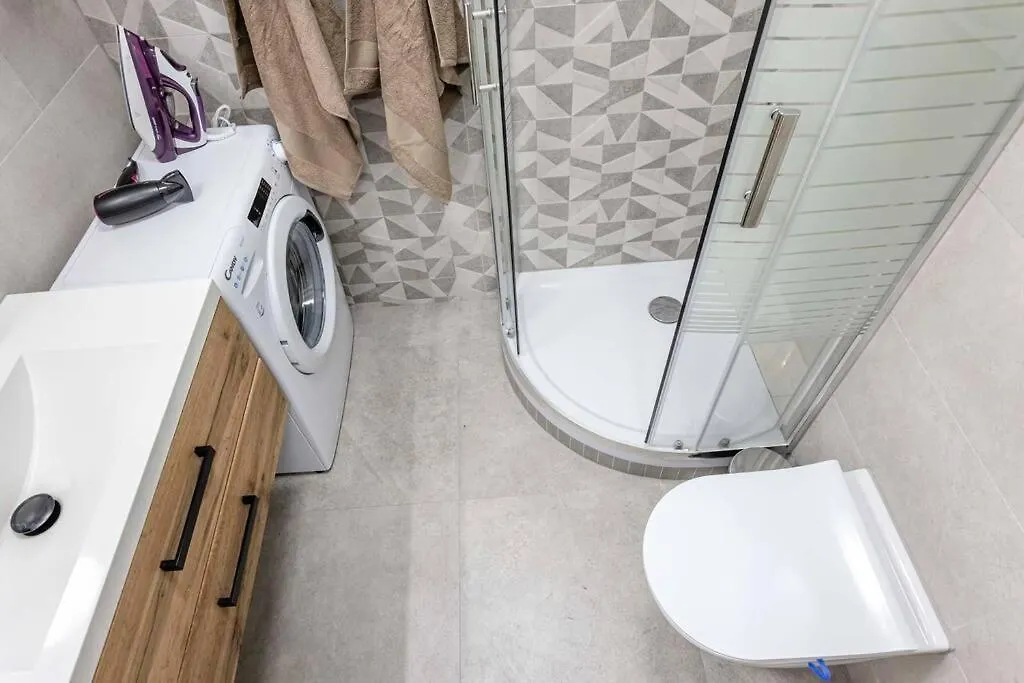 Plac Konstytucji 4, Centrum Warszawa Apartament