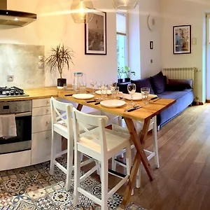 Apartament Royal Lazienki. Beautiful By The Park.